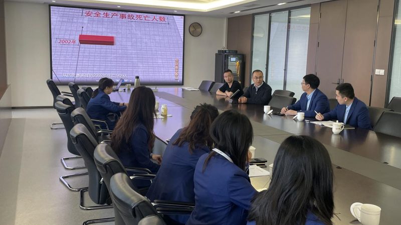 企业培训与拓展培训：如何选择更适合自己的提升路径